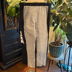 PINK Victoria’s Secret Heather gray black logo boyfriend sweatpants pockets